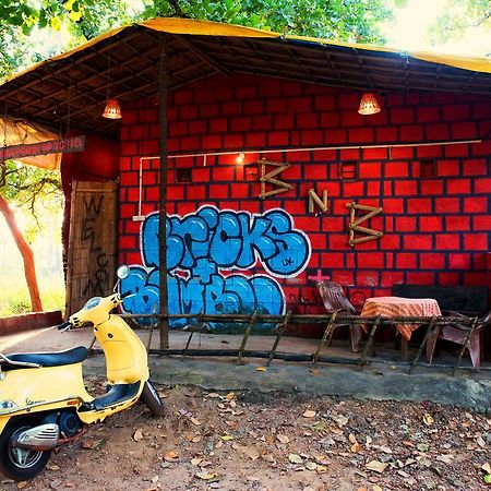 Bricks And Bamboo Hostel Anjuna Eksteriør bilde
