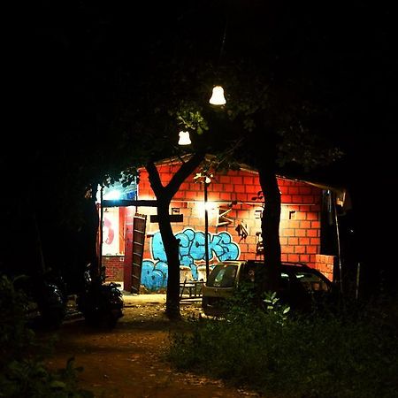 Bricks And Bamboo Hostel Anjuna Eksteriør bilde