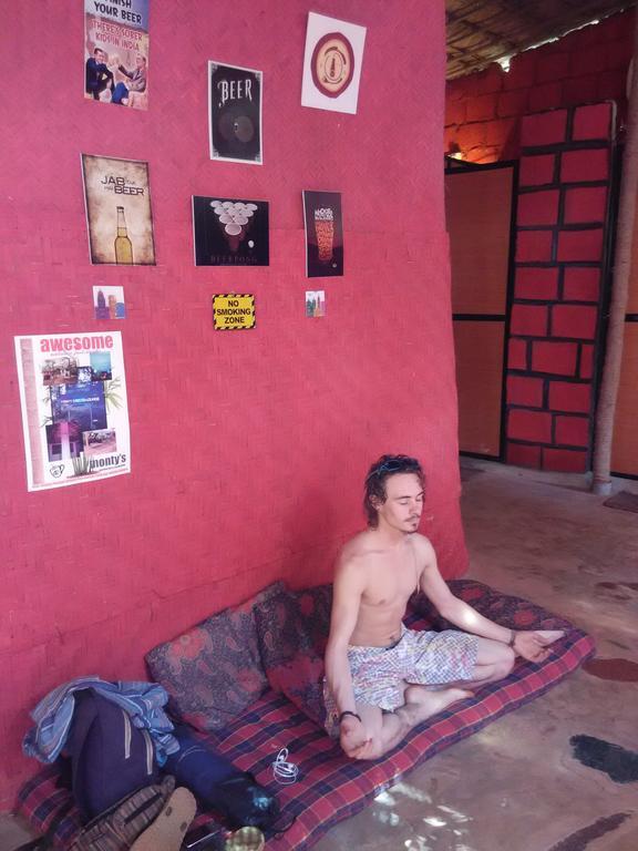 Bricks And Bamboo Hostel Anjuna Eksteriør bilde