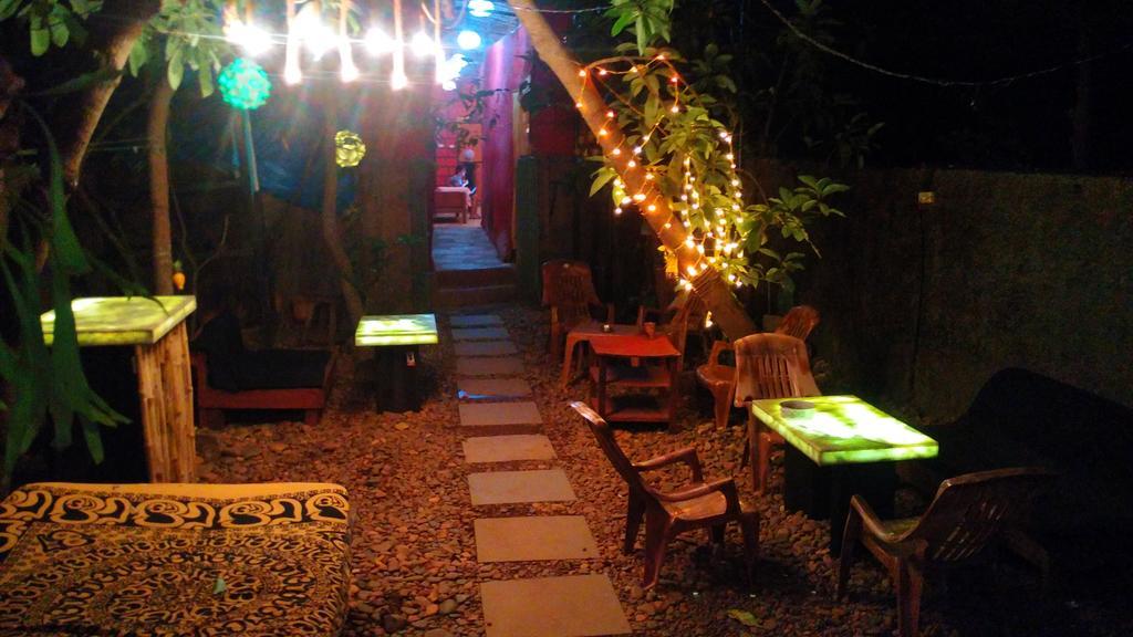 Bricks And Bamboo Hostel Anjuna Eksteriør bilde