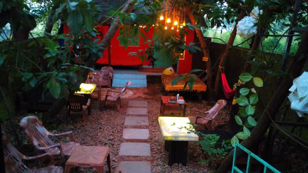 Bricks And Bamboo Hostel Anjuna Eksteriør bilde