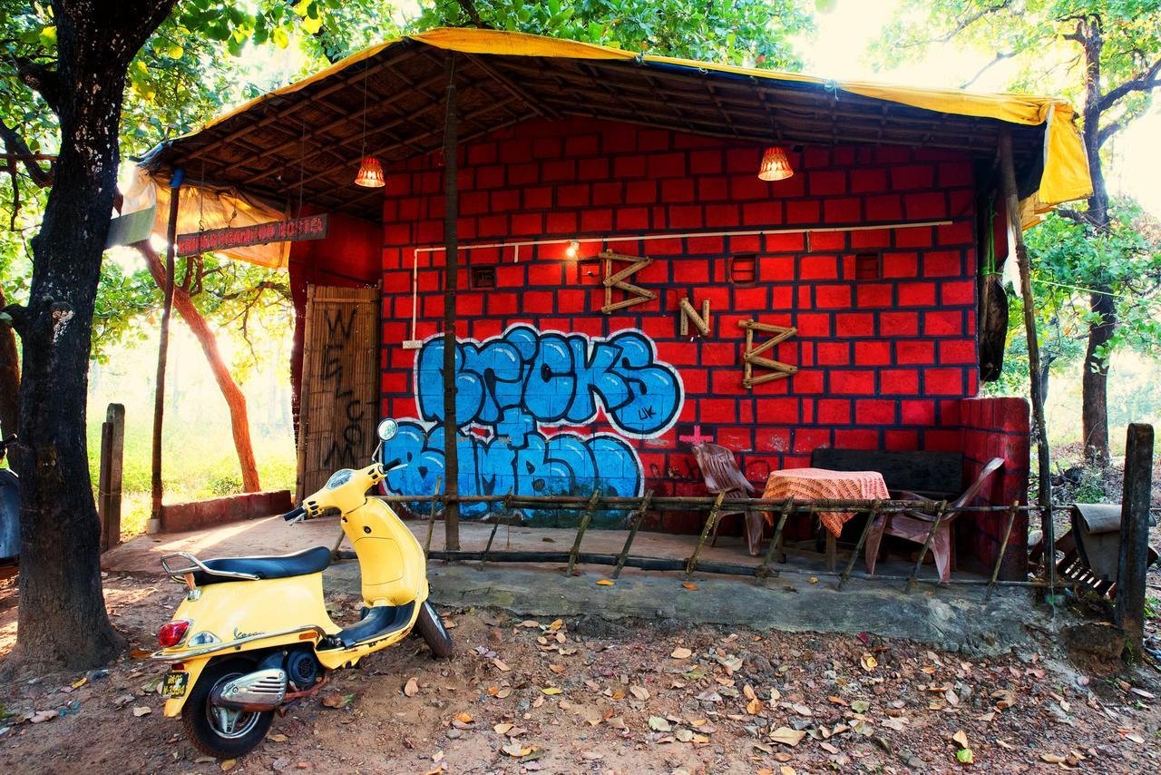 Bricks And Bamboo Hostel Anjuna Eksteriør bilde